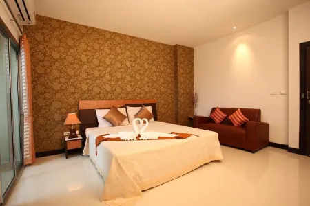 G2 Hotel Group