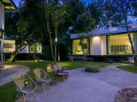 Villa Moreeda Hotels in Suan Phueng District