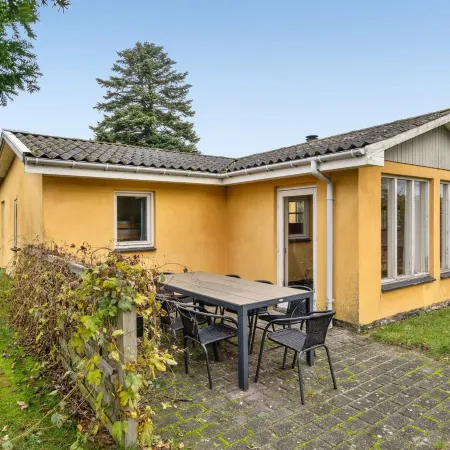 "Samine" - 100m from the Sea