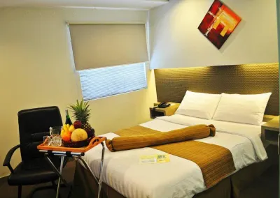 Magallanes Square Hotel