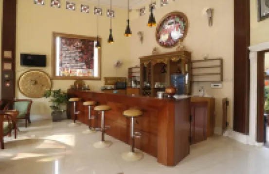 RedDoorz at Hotel Andalus Puncak