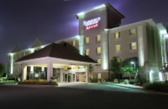 Fairfield Inn & Suites Somerset のホテル