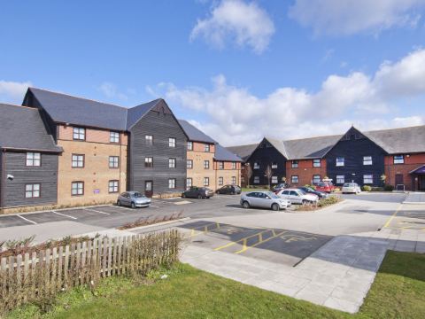 Premier Inn Poole Centre (Holes Bay) Hotel