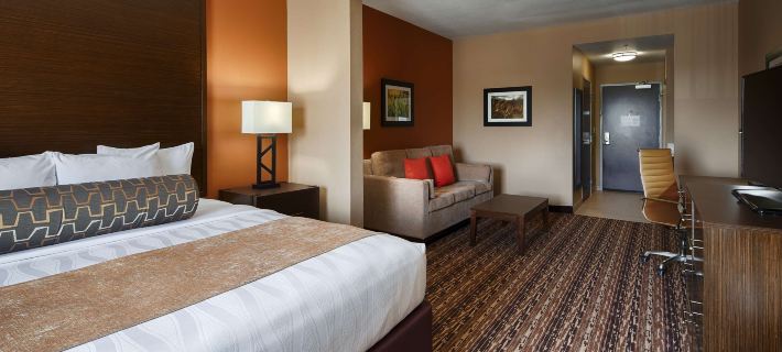 Best Western Plus Elmendorf Hotel Hotels in Bexar County