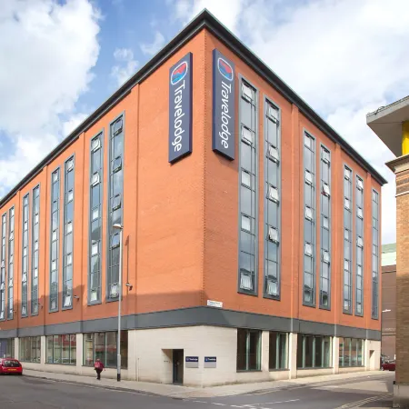 Travelodge Bristol Central Mitchell Lane Отели рядом с достопримечательностью «Стадион «Аштон Гейт»»