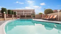 Best Western Pasadena Royale Inn  Suites - Family