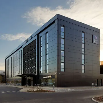 Village Hotel Edinburgh Hotels near Fettes College