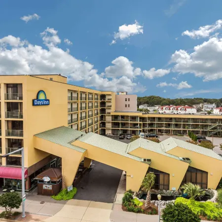 Days Inn by Wyndham Virginia Beach at the Beach Отели рядом с достопримечательностью «Кроатан-Бич»