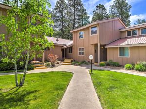 Cozy Pagosa Springs Townhome with Patio!