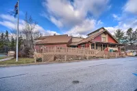 Timber Creek Townhome w/ 2 Decks & Mtn Views! - WiFi