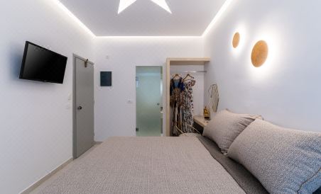 Golden Star - Housity