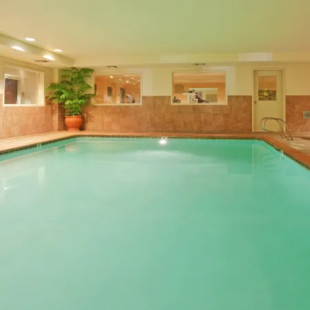 Holiday Inn Express WOODLAND by IHG