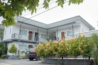 Nangkam Boutique Don Sak Hotels near Koh Rat