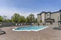 Best Western Plus Vineyard Inn - Swimmingpools