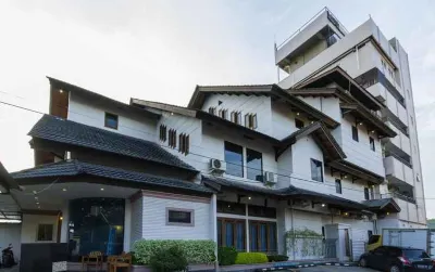 Mervit Hotel Hotel dekat Program Mahasiswa Wirausaha UNP
