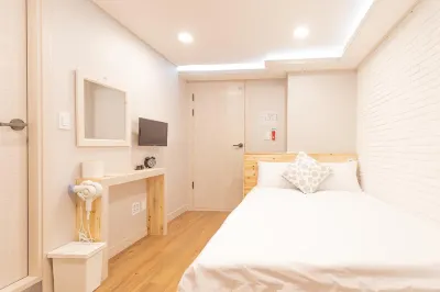 Hongdae Dow House 1 Hotels near Hongik University Central Library