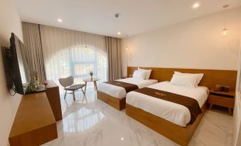Maple Suite Hotel