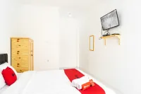 RedDoorz Syariah Near Jatisampurna Hospital Hotels in Pondok Melati