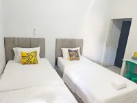 Penginapan Kurnia Sluke