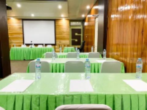 Hotel Seruni
