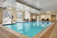 Hampton Inn & Suites Poughkeepsie فنادق في Poughkeepsie