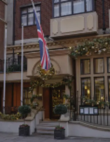 The Capital Hotel, Apartments & Townhouse