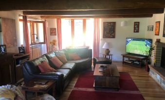 4 Bedroom Italian Holiday Home with Pool