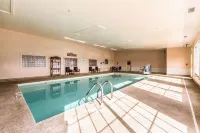 Quality Inn & Suites Hendersonville - Flat Rock - Pools