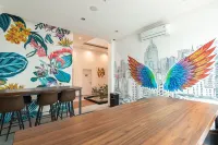 RedDoorz Premium Near Centre Point Mall Medan Hotels in Silalas