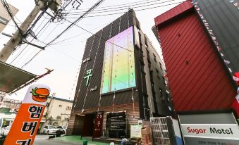 1. 쿠모텔..
