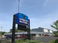 American Inn and Suites Ferndale Hotels in Hazel Park