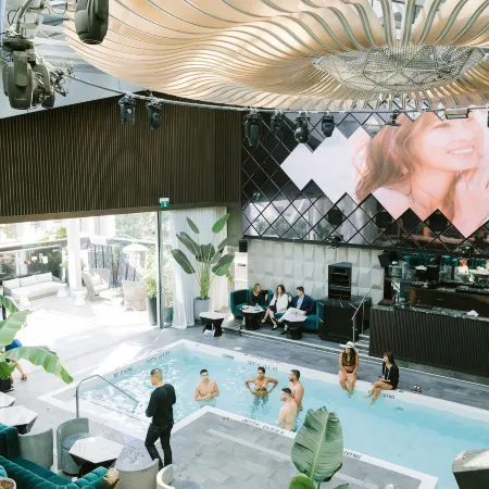 Paradox Vancouver