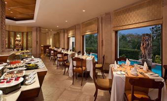 Trident, Agra