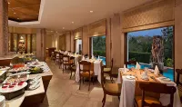 Trident, Agra