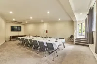 Leura Gardens Resort Hotels in Katoomba