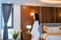 The King Hotel Hotel di Thinh Dan