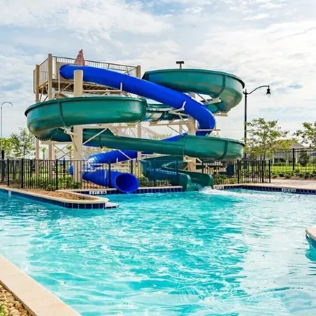 Private pool/Communal Facilities/themed bedrooms