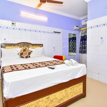 Sri Palani Andavar Lodge