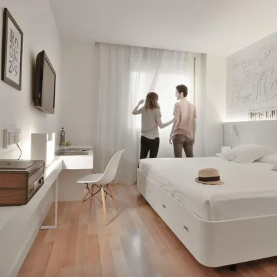 بول آند جرايس هوتل Hotels near محطة سان خرفاسي لسكك إف جي سي الحديدية
