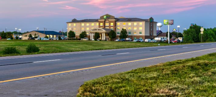 Holiday Inn Express & Suites SALINA by IHG Hotels in Saline County