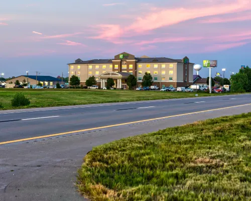 Holiday Inn Express & Suites SALINA by IHG Hoteles en Salina