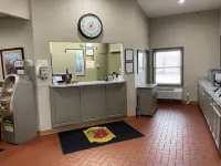 Super 8 by Wyndham Alton Hotels in Elsah