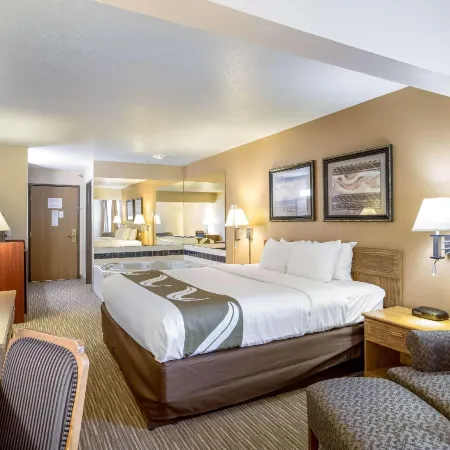Quality Inn - Storm Lake