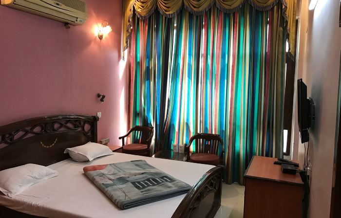 Hotel D R International