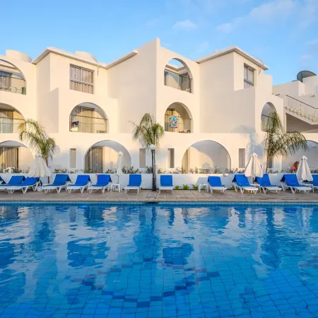 Pandream Hotel Apartments Отели рядом с достопримечательностью «Пляж СОДАП»