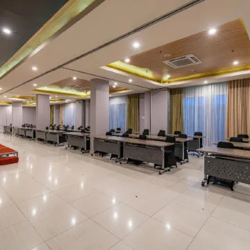 Ascent Hotel & Cafe Malang