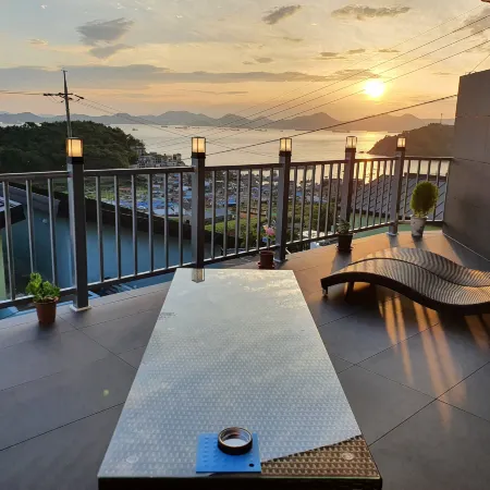 Namhae Cloud Berry Pension