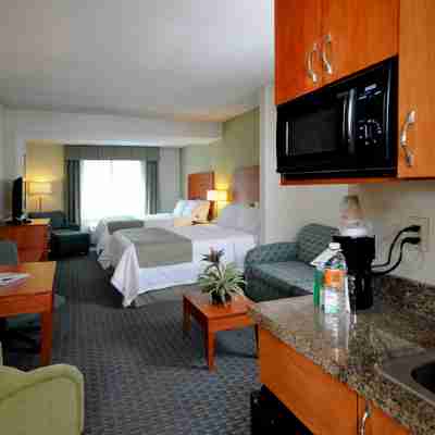 Holiday Inn Express & Suites Toluca Zona Aeropuerto Rooms