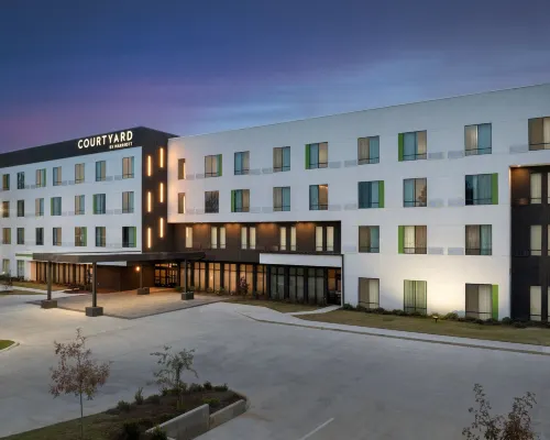 Courtyard Northport Hotels in Northport