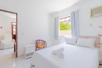 GB09 Great House 6 Bedrooms 50m from the Beach Hotels in Guarajuba